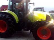 Traktorius Claas Arion 640