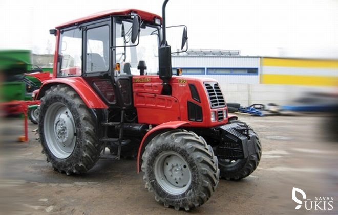 Traktorius Belarus 892